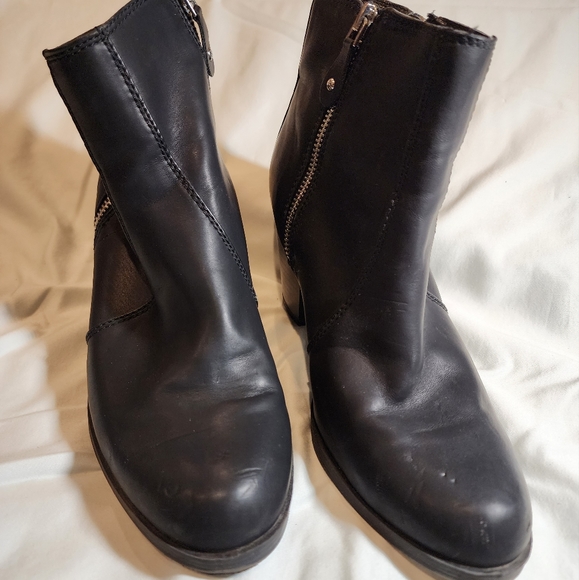 Womens boots - Picture 1 of 5